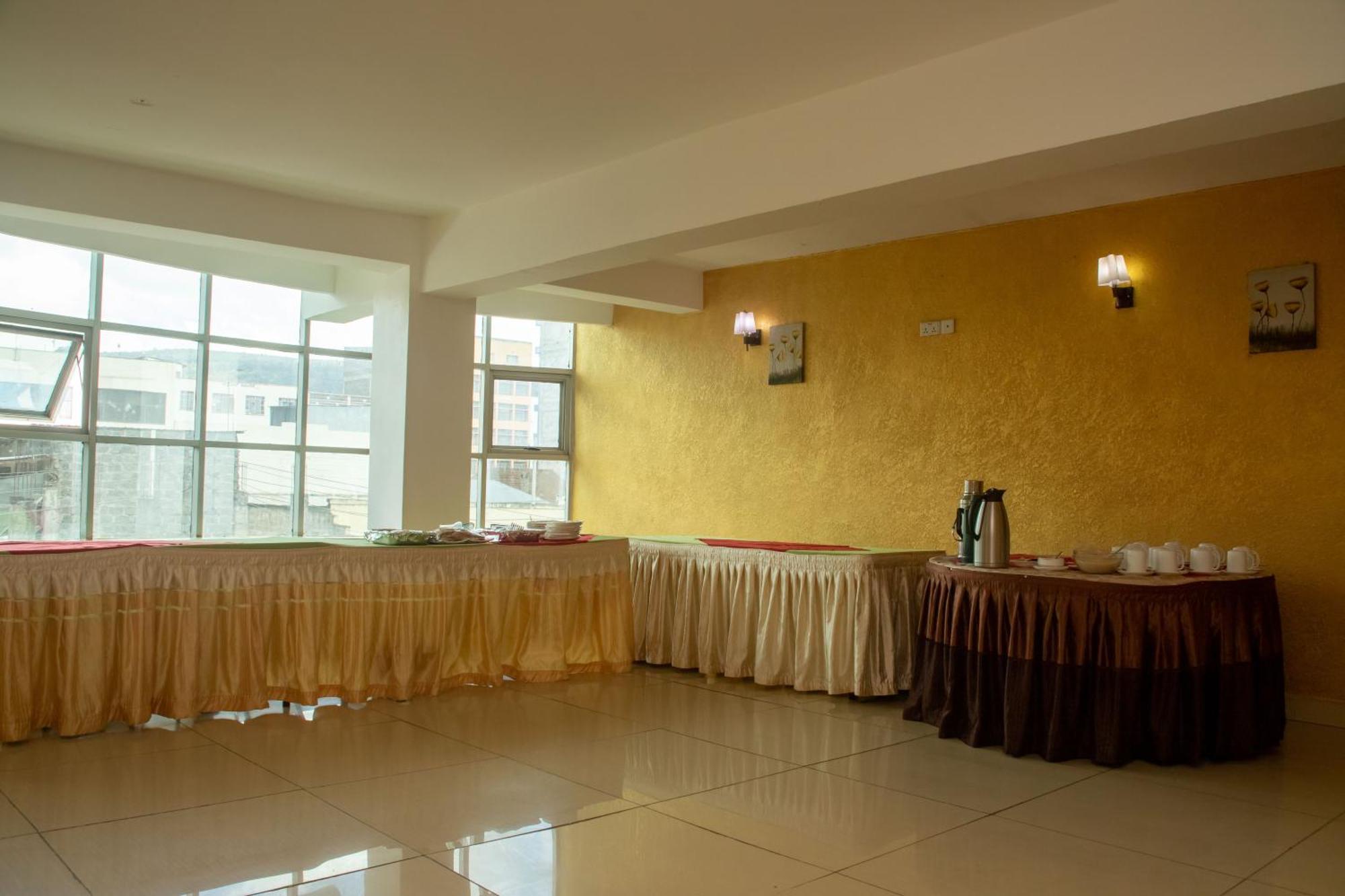 Legacy Hotel And Conference Centre Ltd นาคูรู ภายนอก รูปภาพ