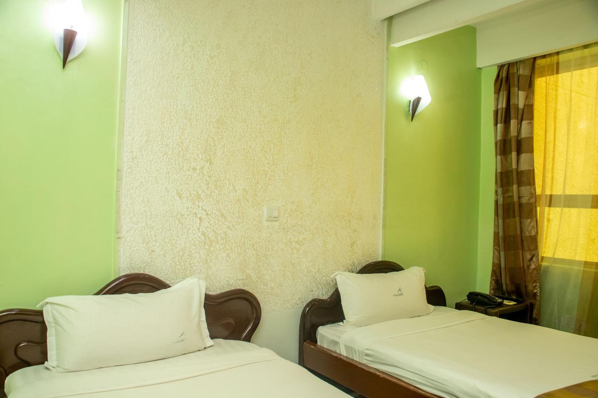 Legacy Hotel And Conference Centre Ltd นาคูรู ภายนอก รูปภาพ