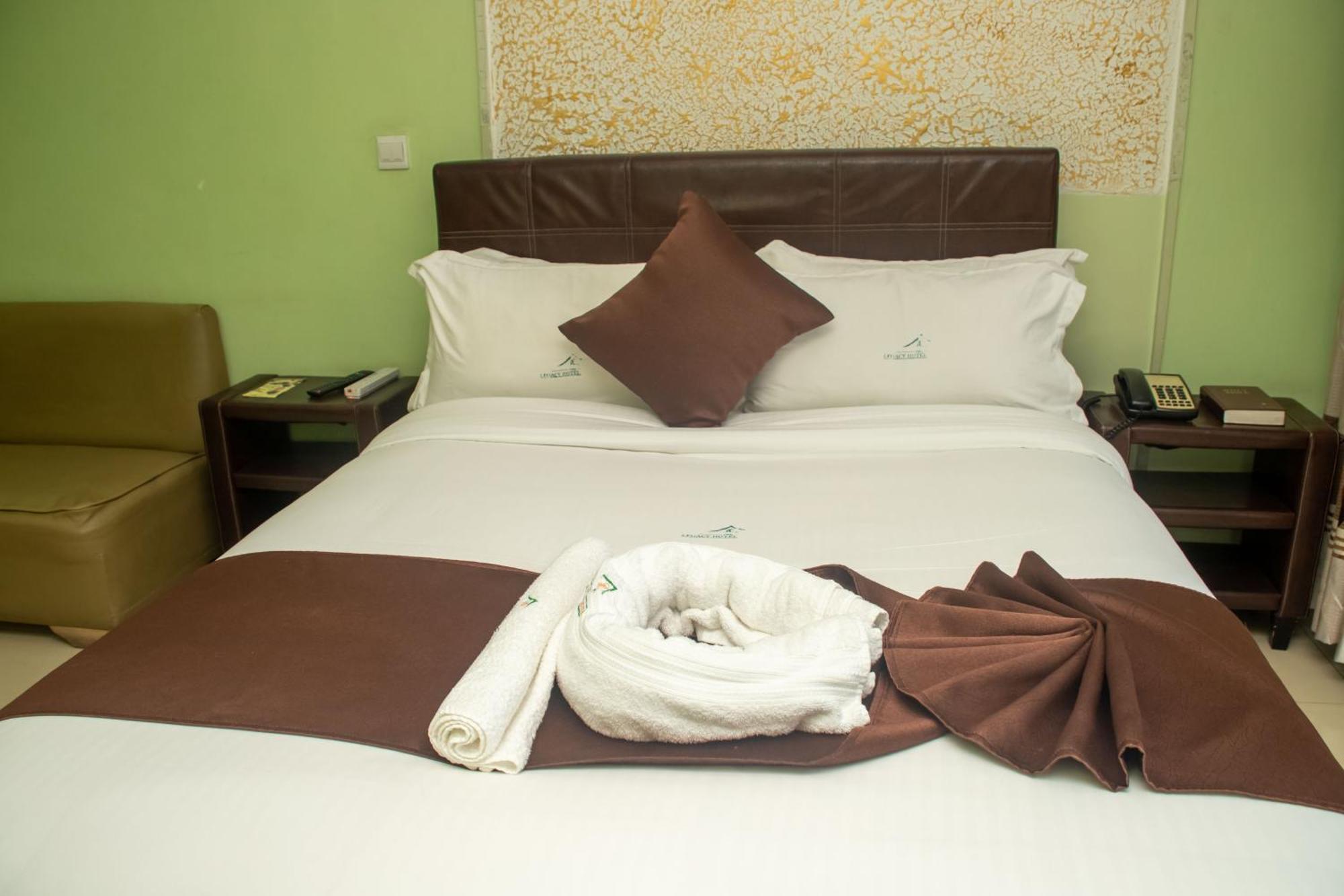 Legacy Hotel And Conference Centre Ltd นาคูรู ภายนอก รูปภาพ