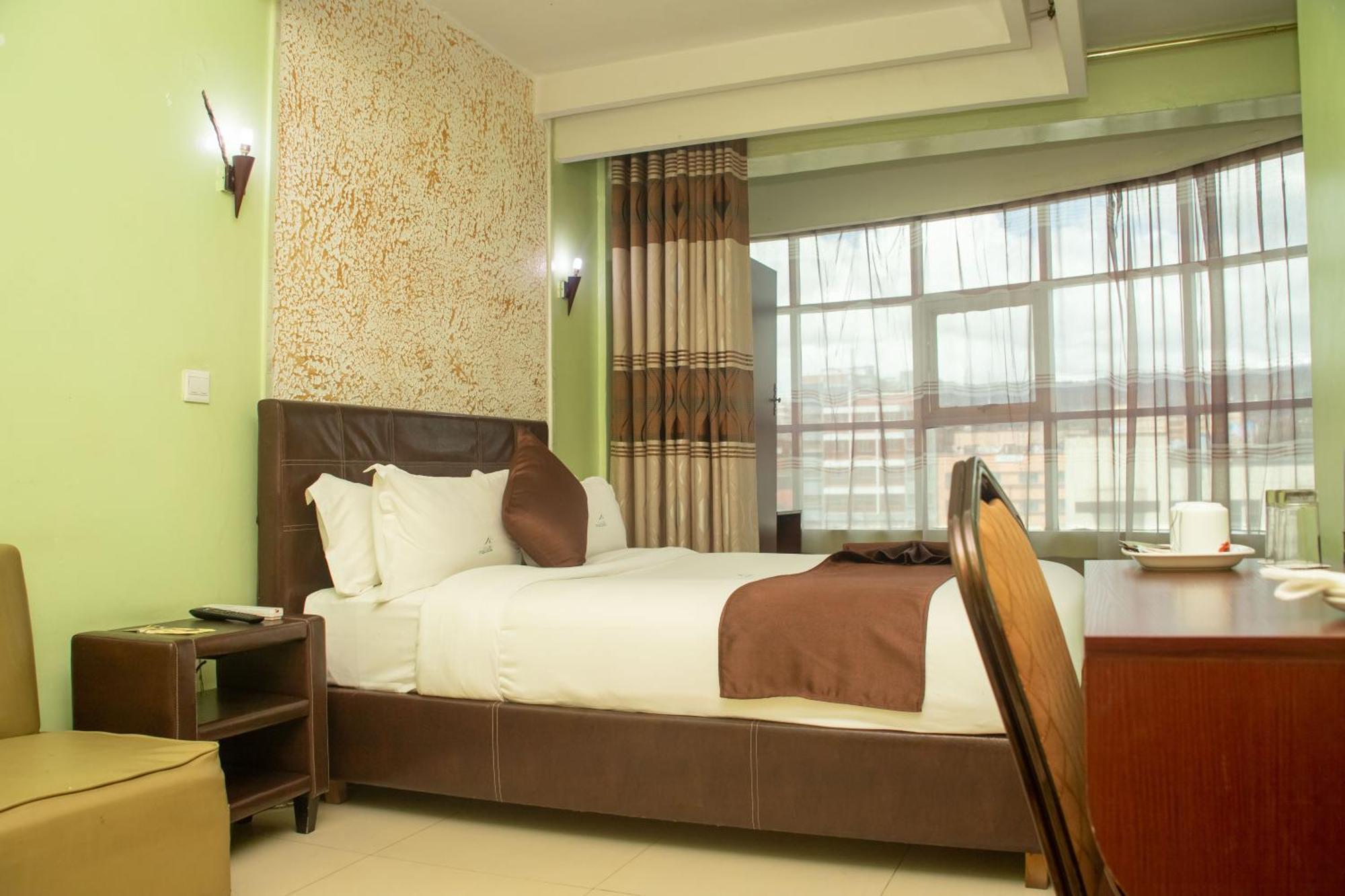 Legacy Hotel And Conference Centre Ltd นาคูรู ภายนอก รูปภาพ