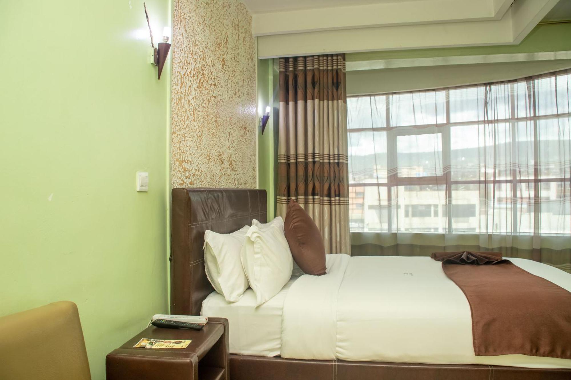 Legacy Hotel And Conference Centre Ltd นาคูรู ภายนอก รูปภาพ